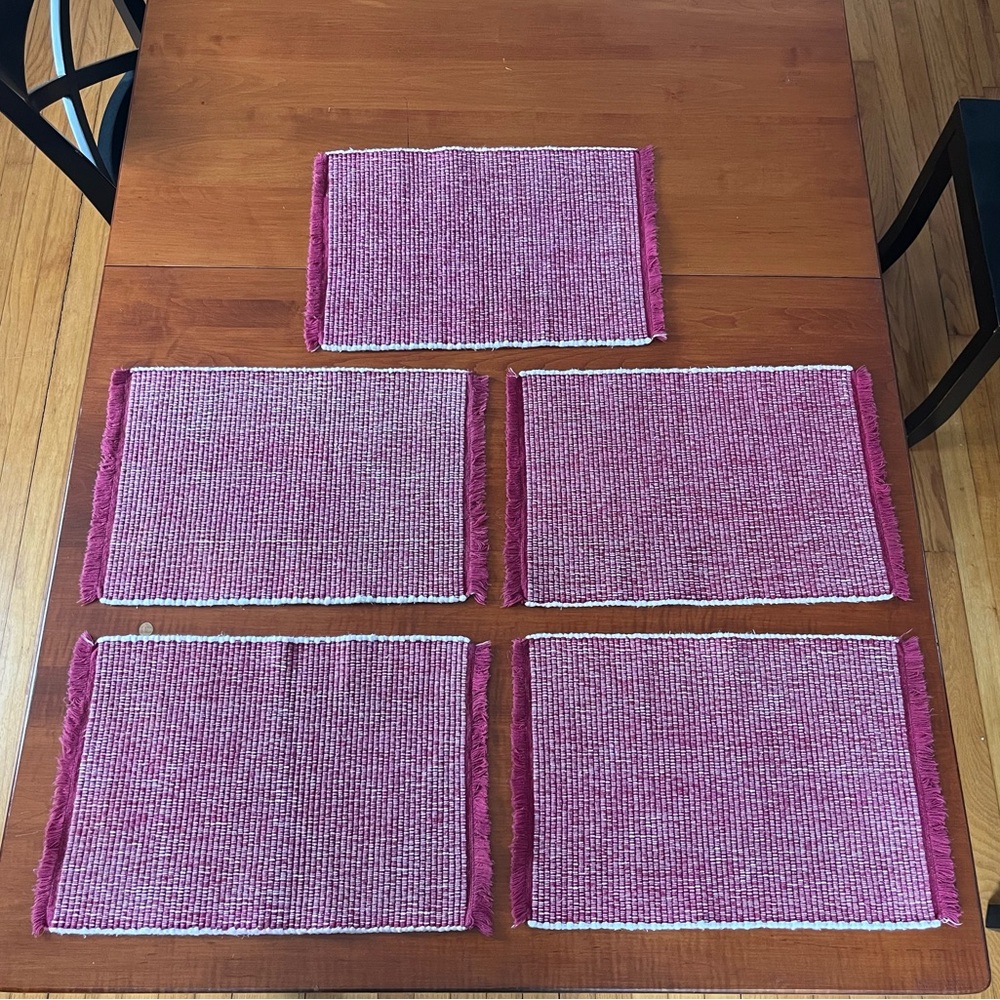 5 Woven Placemats w/ Fringe
